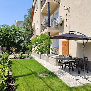 Paskal-lux With Free Parking And Ac , Budapest Hungary
