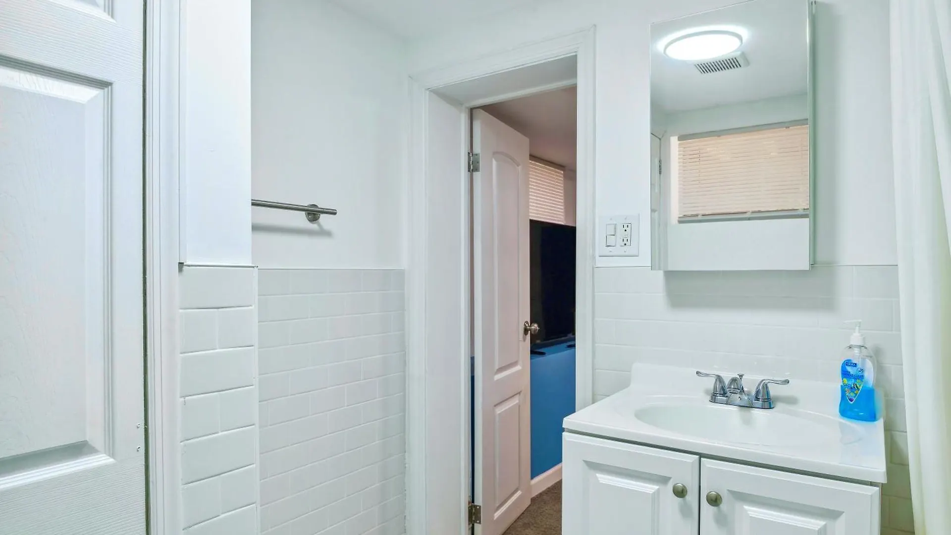 2 Bedroom Cozy Gem Manhattan Beach New York United States