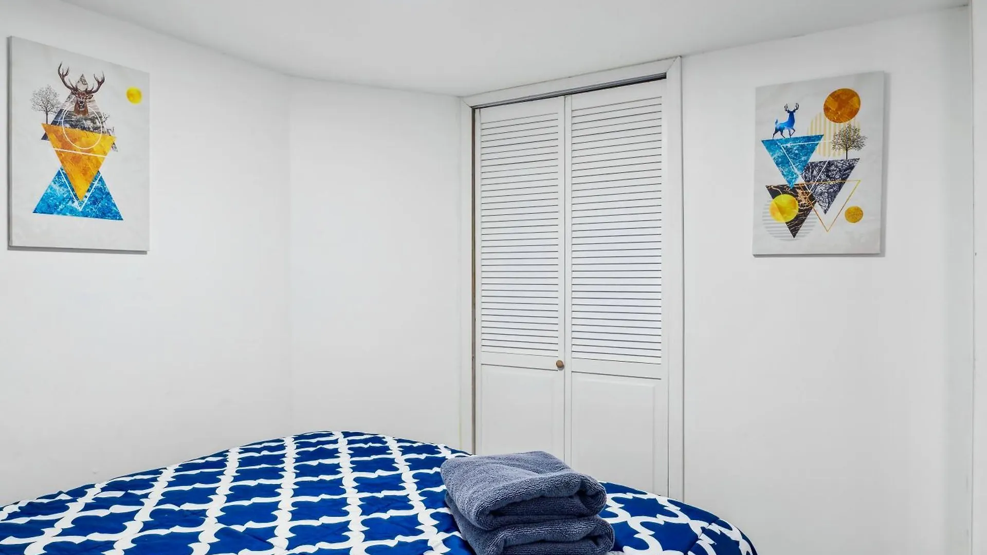 2 Bedroom Cozy Gem Manhattan Beach New York 0*,  United States